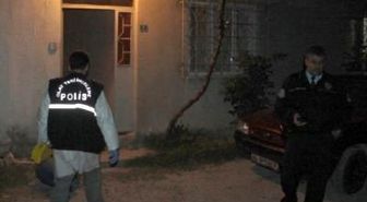 Eşinin Gözleri Önünde Tabanca ile İntihara Kalkıştı (2)
