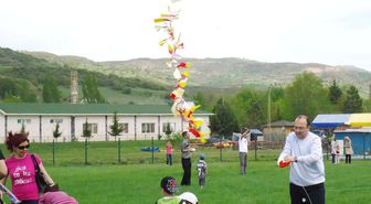 Uçurtmaları Çocuklar Yerine Büyükler Uçurdu