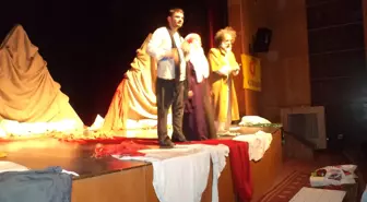 Varto'da Tiyatro Gösterimi