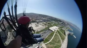 İzmir Üzerinde 'Paramotor' Turu