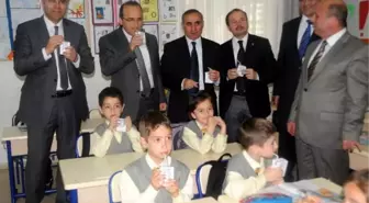 Rize'de Veliler Sütü Geri Çevirdi