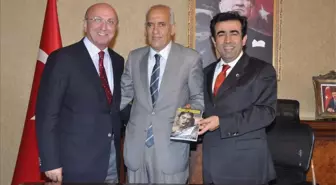 Eski Şampiyondan Vali Güzeloğlu'na Ziyaret