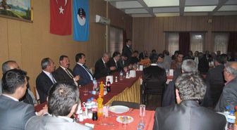 Kaman İlçe Protokolü AK Parti Yemeğinde Buluştu