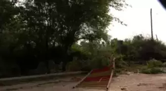 Yağışlar Sele Dönüştü