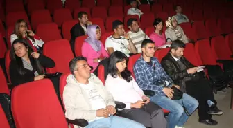 Üniversite Gençliği Sorunlarını Tartıştı