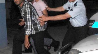 Boşanma Davası Açan Karısının Aracına Çarptı