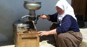 Halk Eğitim'den Tereyağı Yapımı Kursu