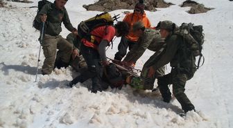 Kayalıklardan Düşen Avusturyalı Turisti Mehmetçik Kurtardı