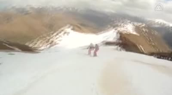 Kayalıklardan Düşen Turist