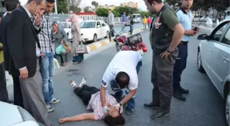 Annesine Otomobil Çarptığını Gördü, Şoka Girdi