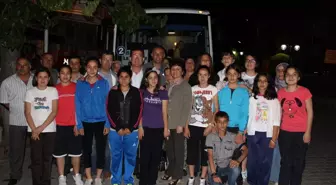 Kılınç ve Erim Bayan Basketçileri Şampiyonluk İçin Uğurladı