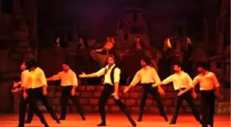 'Zorba Balesi' Gala ile Sahnelendi