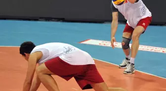 A Milli Erkek Voleybol Takımı Hazırlıklarını Sürdürüyor