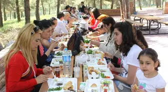 Büyükşehir Belediyesi Anneleri 'Kahvaltıda' Buluşturdu