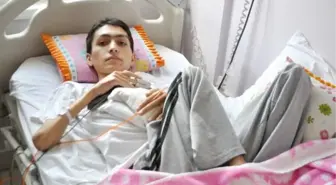 18 Yaşında, 6 Yıldır Yatağa Bağımlı