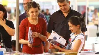 Kocaeli'de Kitap Fuarını İlk Gün 28 Bin 417 Kişi Ziyaret Etti