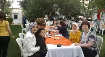 Eğitim - Bir Sen Anneler Günü Kutlaması