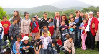 Ak Partili Kadınlar Yuva Çocukları ile Kahvaltıda Buluştu