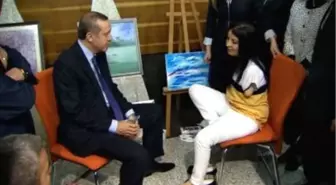 Başbakan Erdoğan, Engelli Ressam Kılıç'ın Sergisini Gezdi