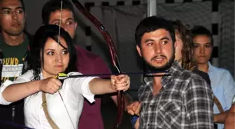 Başhekimden Öğrencilere Okçuluk Dersi