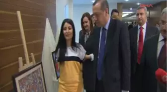 Engelli Ressam Ayşe Kılıç, Başbakan Erdoğan'ı Şaşırttı