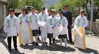 Çevreci Öğrenciler Mahalleyi Taradı