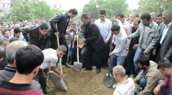 Kılınç'ın Cenazesi Şırnak Büyük Mezarlığa Defnedildi