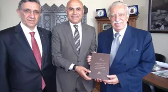 Cumhurbaşkanı Gül'ün Hocasından Korkut'a Övgü