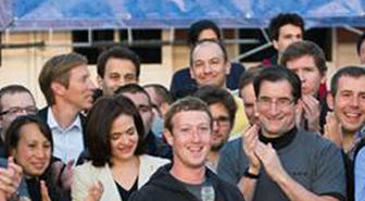 Facebook Düğmeye Bastı