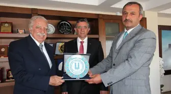 Hocaların Hocası Nevzat Yalçıntaş, Erzurum Büyükşehir Belediyesi'ni Ziyaret Etti…