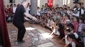 Kukla Tiyatrosu Festival'e Renk Kattı