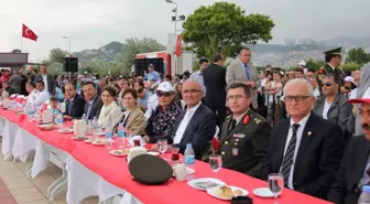 Türk Yıldızları Göz Kamaştırdı