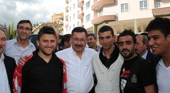 Başkan Gökçek Asker Uğurladı
