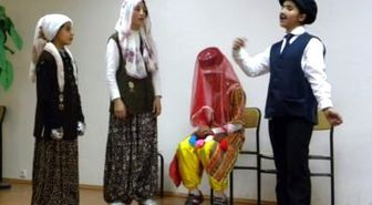 Şalvarlı Tiyatro Grubuna Büyük İlgi