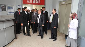 Vali Çakacak Karahallı'da İncelemelerde Bulundu