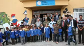 Vali Çiçek Suveren Köyünde İncelemelerde Bulundu