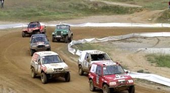 Off-Road'ta Yağmurlu Start