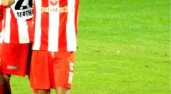 Biri Tuttu Diğeri Attı Adanaspor 'Final'e Çıktı