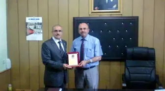 Eğitim Bir-Sen'den Teşekkür Plaketi