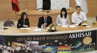 'Bosnalı Çocukların Gözünde Savaş' Konulu Resim Sergisi Açıldı
