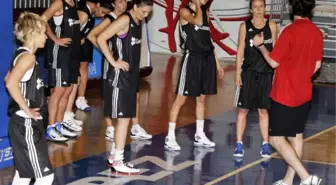 A Milli Kadın Basketbol Milli Takımı Antalya'da Güç Topluyor