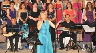 Aliağa Belediyesi Tsm Korosu Büyüledi