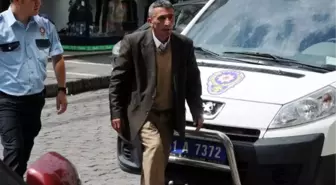 112 Ekibi, Ambulansta Kendine Gelen Hastanın Saldırısına Uğradı