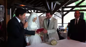 AK Parti Eski Gençlik Kolları Başkanı Dünya Evine Girdi