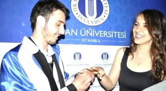 Mezuniyet Töreninde Evlilik Teklifi Sürprizi