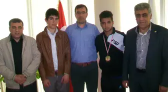 Yolspor'un Milli Boksörlerinden Ghsim'ye Çıkarma