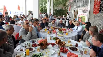 Başkan Akaydın Hal Esnafıyla Buluştu