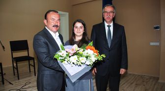 İzmit Belediyesi'nden Muallim Naci Lisesine Çok Amaçlı Salon