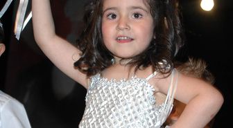 Minikler Sahneye Çıktı, Velileri Coştu