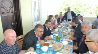 Tabur Borsa Yönetimi ve Personeline Yemek Verdi